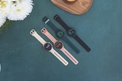 Uudet Garmin Vivoactive 6 -urheilukellot eriväreissä. 
