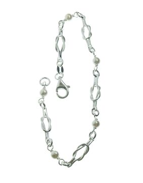 Hopeinen rannekoru helmillä R127/18.5