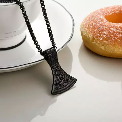 Varia Design Balder kaulakoru musta