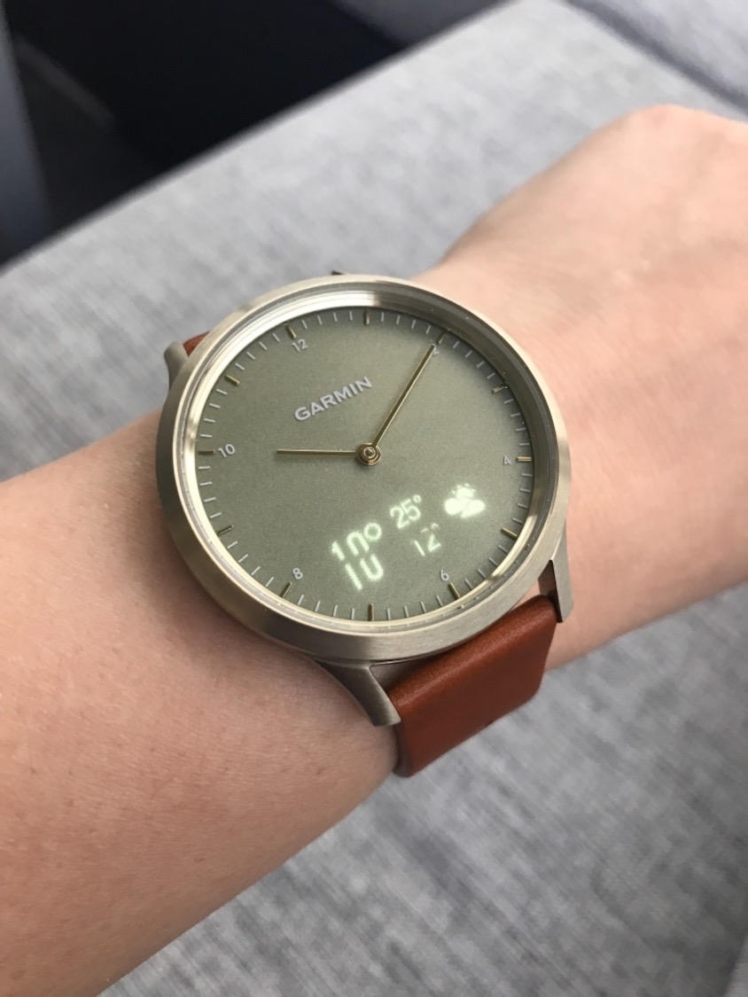 Garmin Vivomove HR Premium Gold 010 01850 05 Keskisen Kello Oy