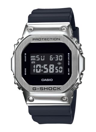 Casio G-SHOCK GM-5600-1ER New Metal