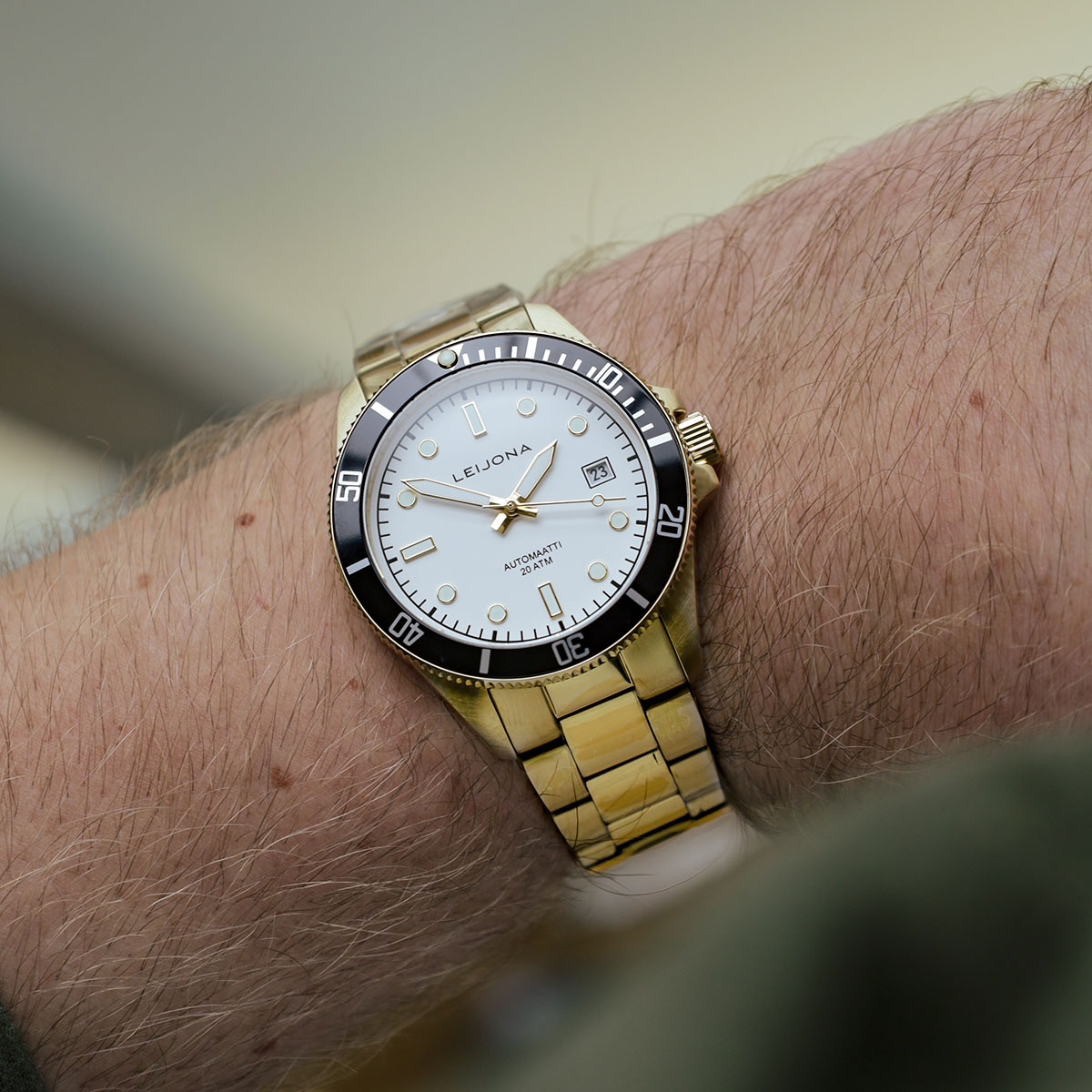 Oriflame gents watch top