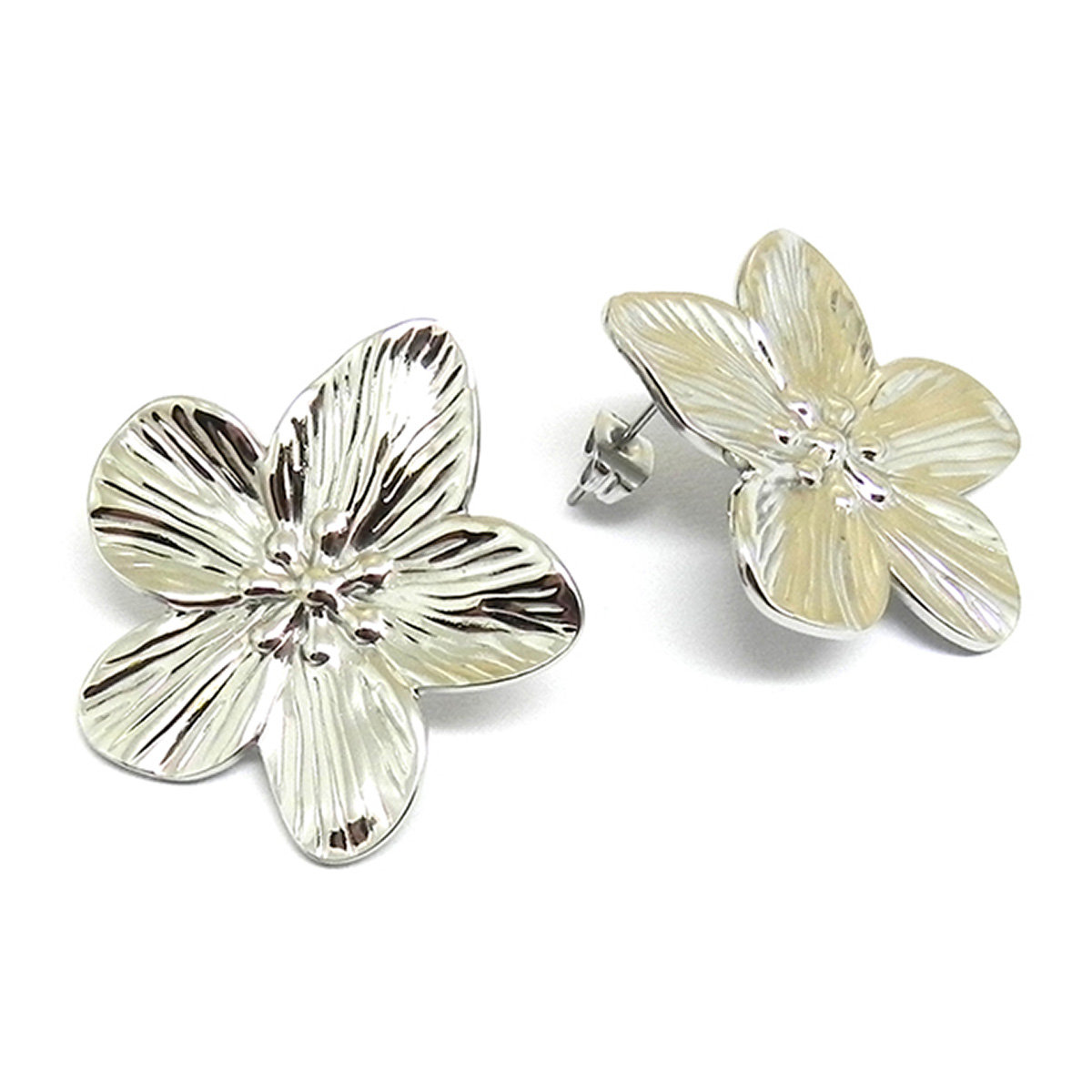 Lykken Trend kukkakorvakorut teräs 30 mm