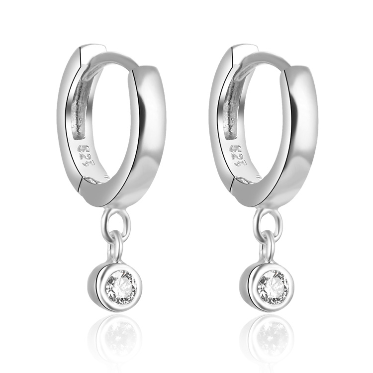 Lykka Casuals hopeakorvarenkaat zirkoniariipuksella 