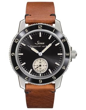 Sinn 104 Classic 12 nahkarannekkeella