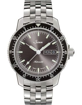 Sinn 104 St Sa I A with fine link bracelet