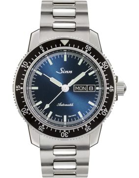 Sinn 104 St Sa I B with H-link bracelet