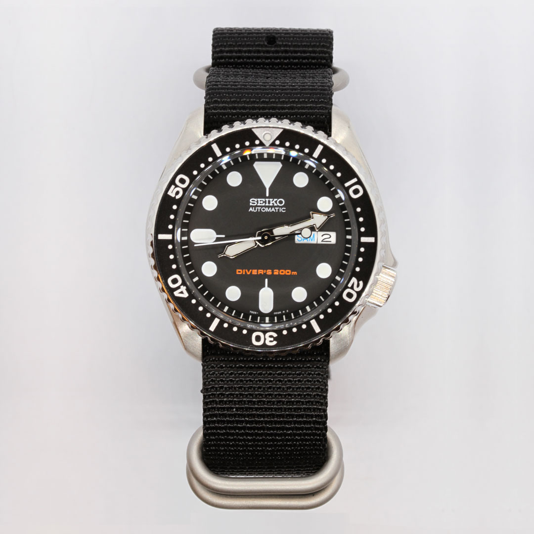 seiko skx007k2 automatic dive watch