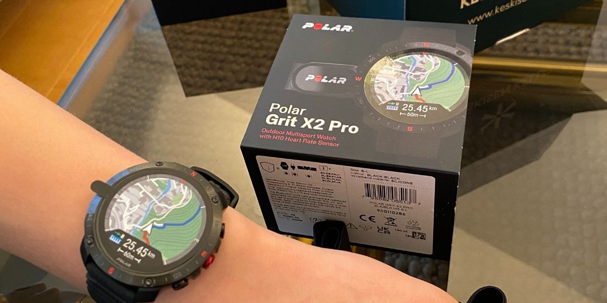Polar Grit X2 pro kello ranteessa
